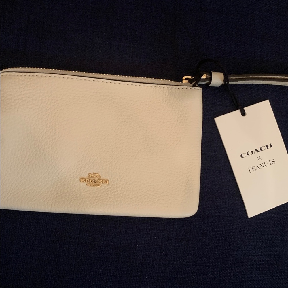 NWT Coach x Peanuts 75th Anniversary Wristlet 🎉 SOLD OUT - Picture 7 of 7
